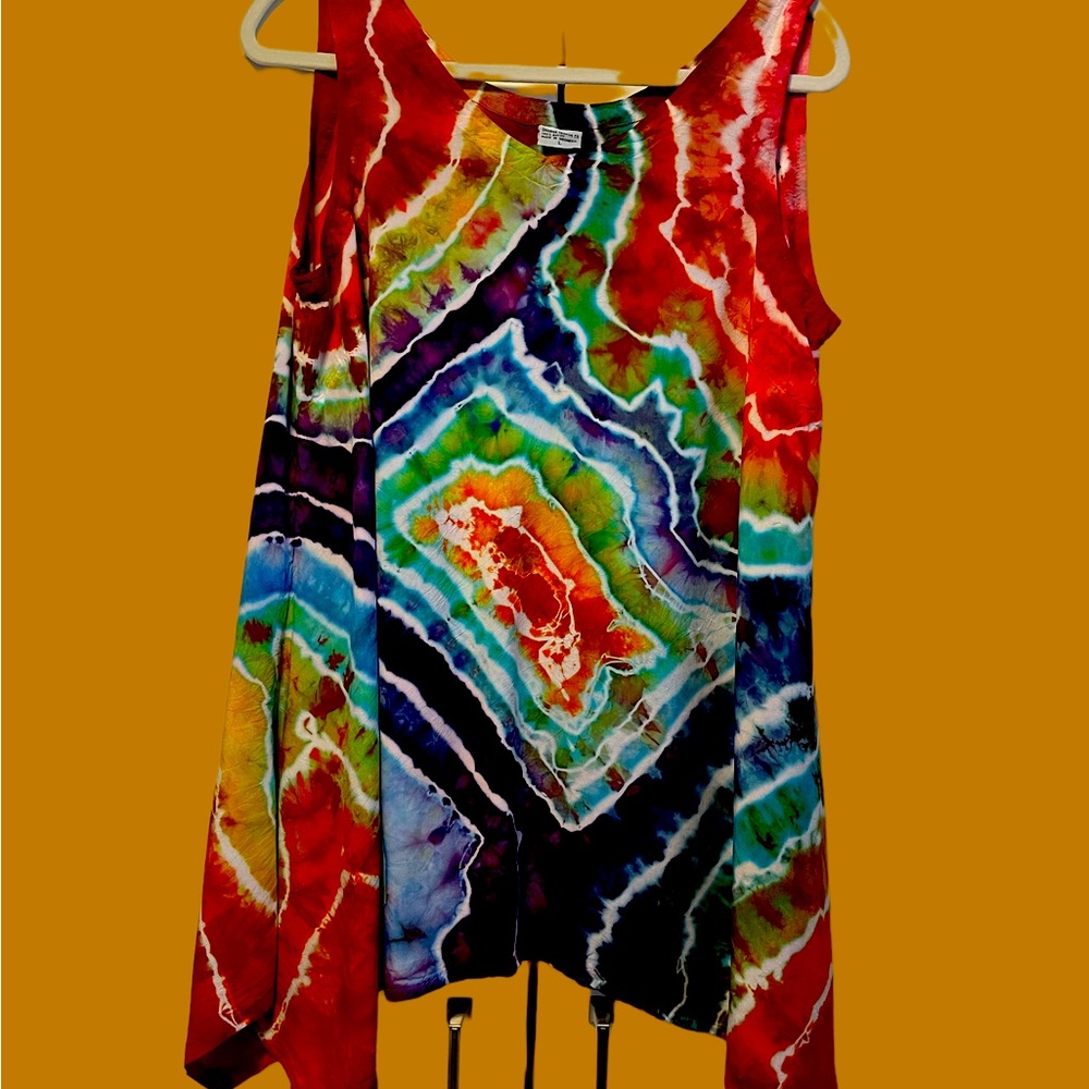 Geode dyed tunic top